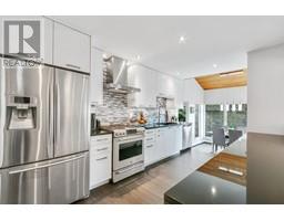 275 WARRICK STREET, Coquitlam, British Columbia
