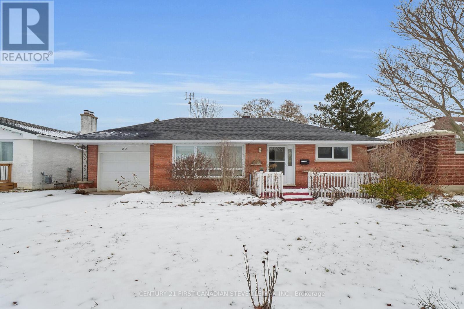Property at 22 QUEENSTON CRESCENT image 2