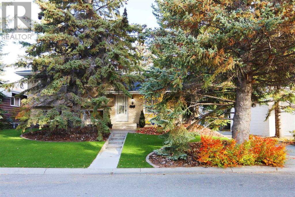 8 Varshaven Place NW, Calgary, Alberta