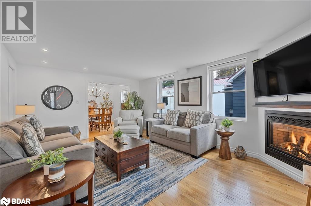 239 Pine Street, Newmarket, Ontario  L3Y 3R2 - Photo 6 - 40686623