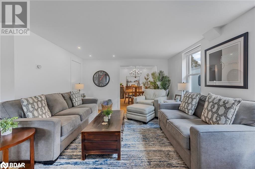 239 Pine Street, Newmarket, Ontario  L3Y 3R2 - Photo 9 - 40686623