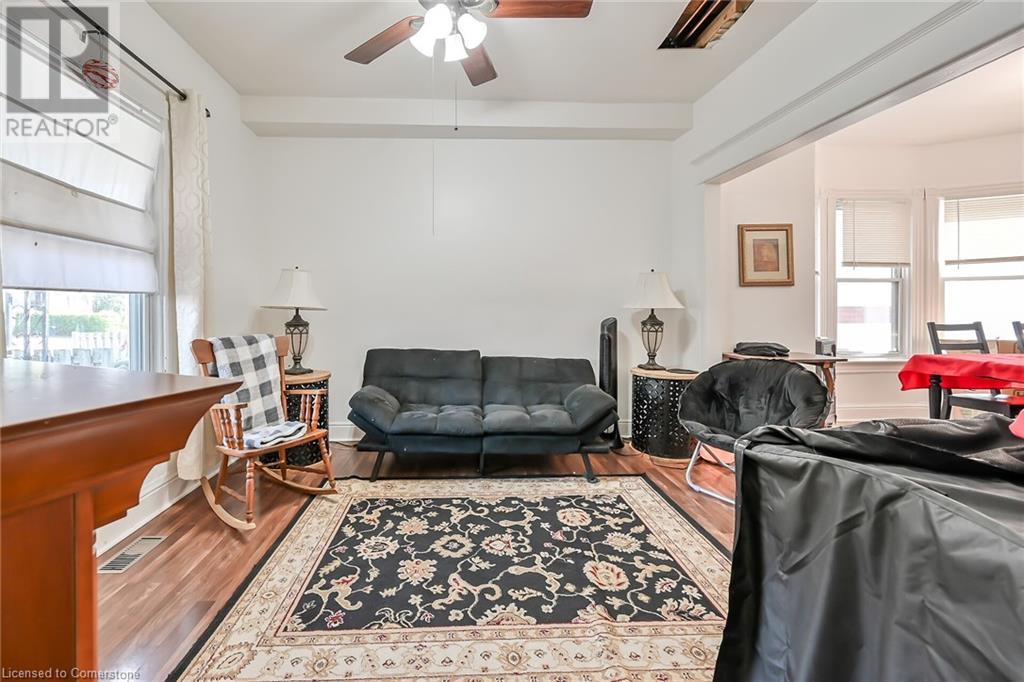 Property at 17 ALBEMARLE Street image 3