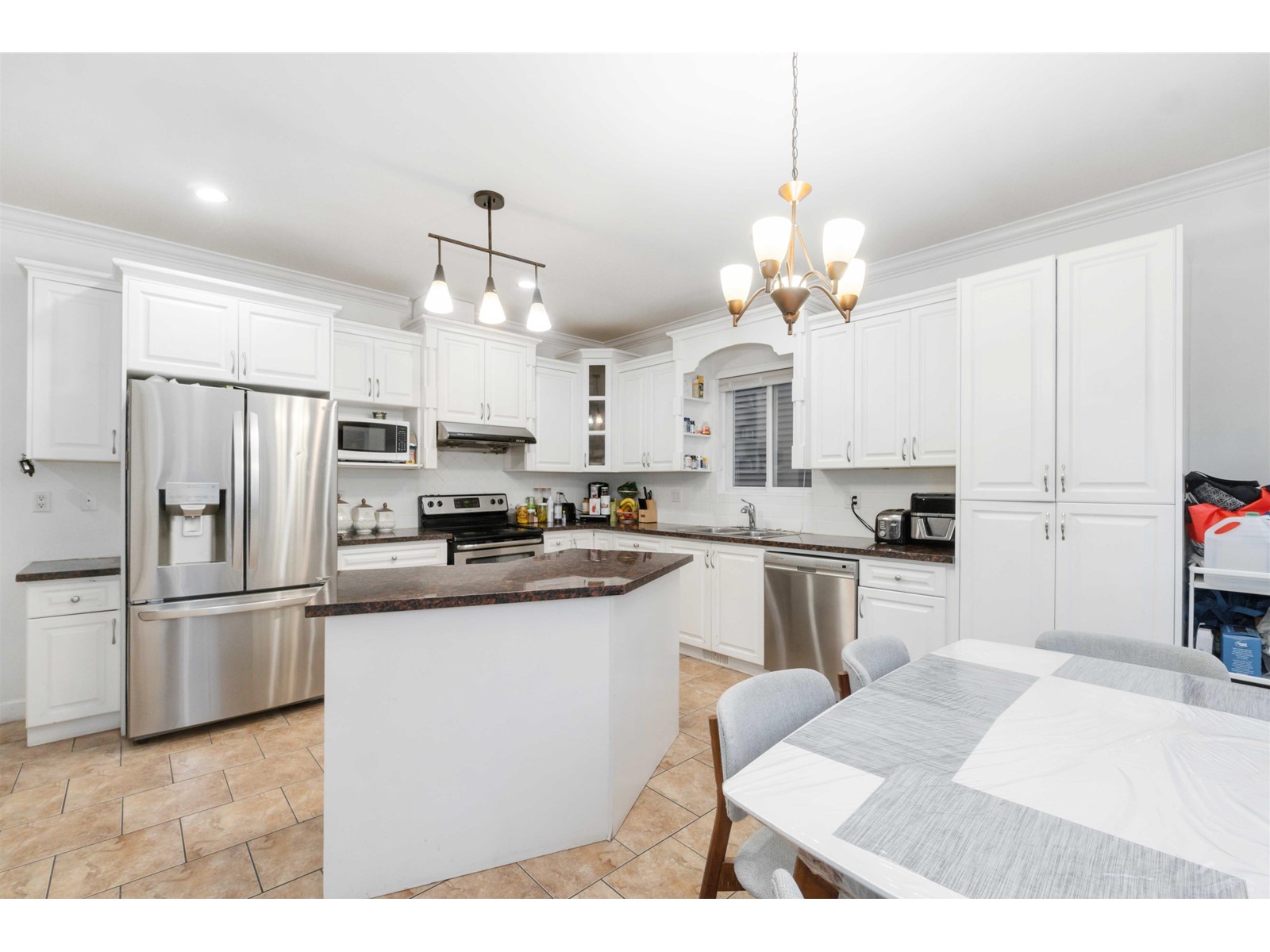 7235 199a Street, Langley, British Columbia  V2Y 3J2 - Photo 12 - R2951740