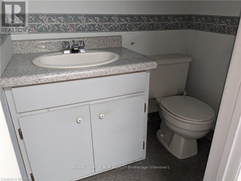 137 George Street W, West Grey (Durham), Ontario  N0G 1R0 - Photo 22 - X10848747