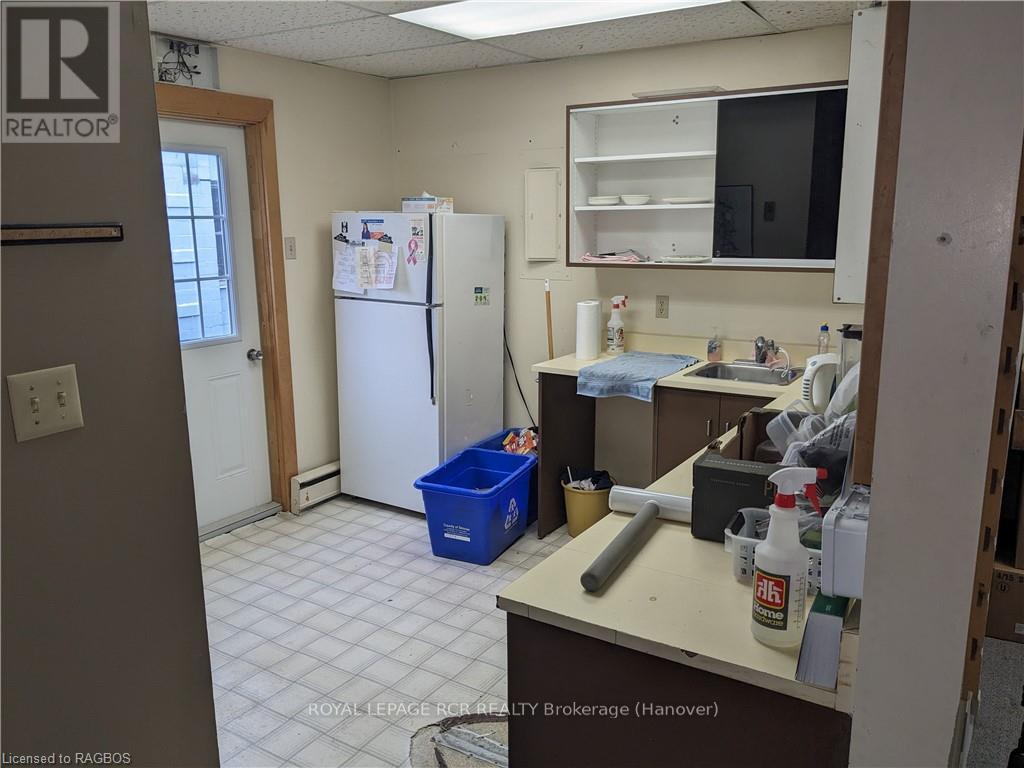 137 George Street W, West Grey (Durham), Ontario  N0G 1R0 - Photo 24 - X10848747