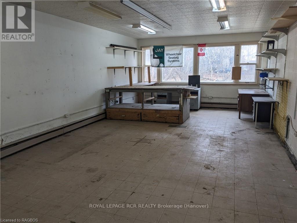 137 George Street W, West Grey (Durham), Ontario  N0G 1R0 - Photo 37 - X10848747