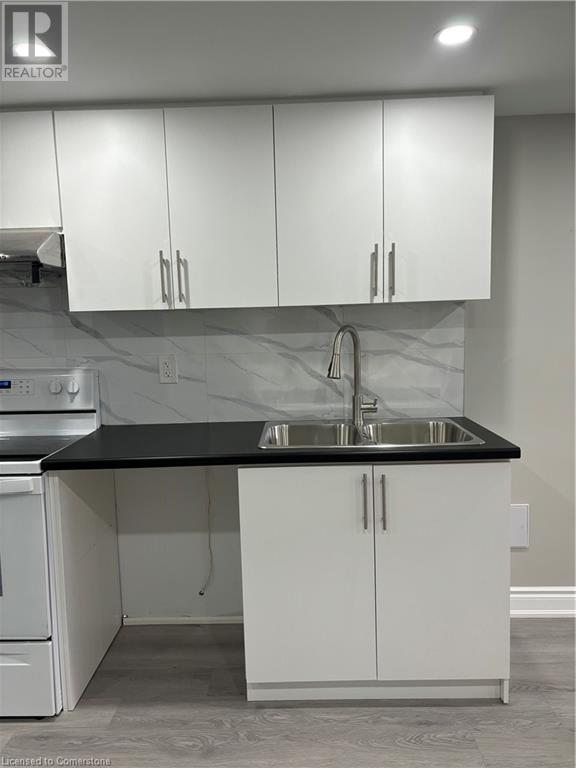 170 Cedardale Avenue, Hamilton, Ontario  L8E 1R1 - Photo 5 - 40686814