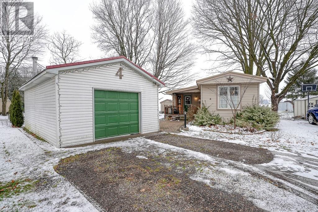 4 PINE Street, brownsville, Ontario