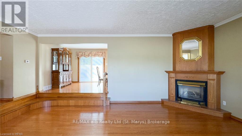 93 Langford Dr Drive, Lucan Biddulph, Ontario  N0M 2J0 - Photo 10 - X10780566