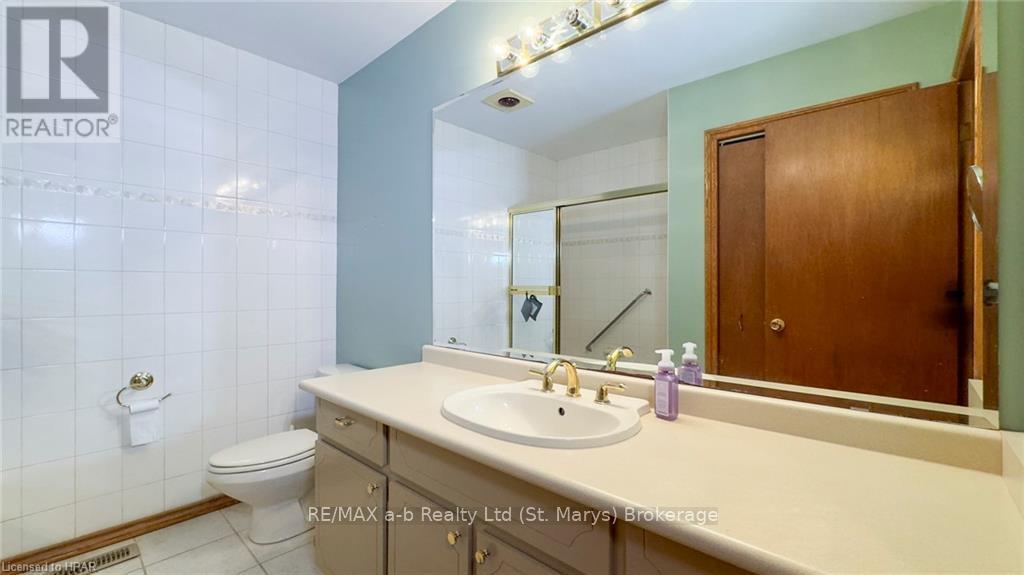 93 Langford Dr Drive, Lucan Biddulph, Ontario  N0M 2J0 - Photo 30 - X10780566