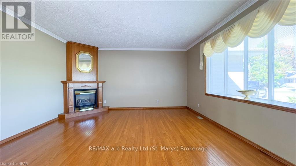 93 Langford Dr Drive, Lucan Biddulph, Ontario  N0M 2J0 - Photo 7 - X10780566