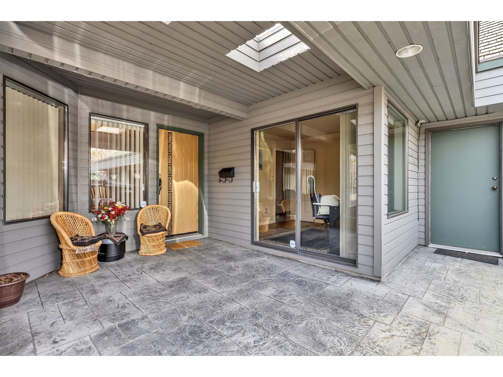 Property at 5441 128 STREET image 4