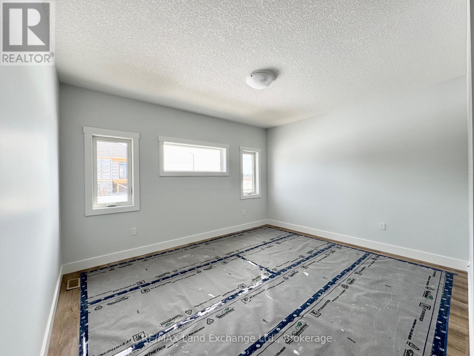 358 Ivings Drive, Saugeen Shores, Ontario  N0H 2C3 - Photo 8 - X11822776