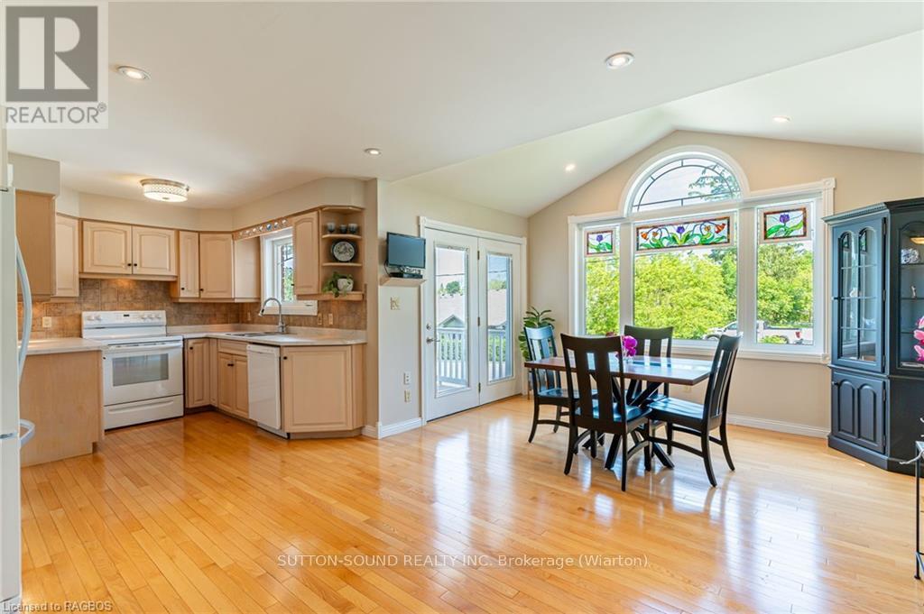 249 George Street, South Bruce Peninsula, Ontario  N0H 2T0 - Photo 9 - X10847730