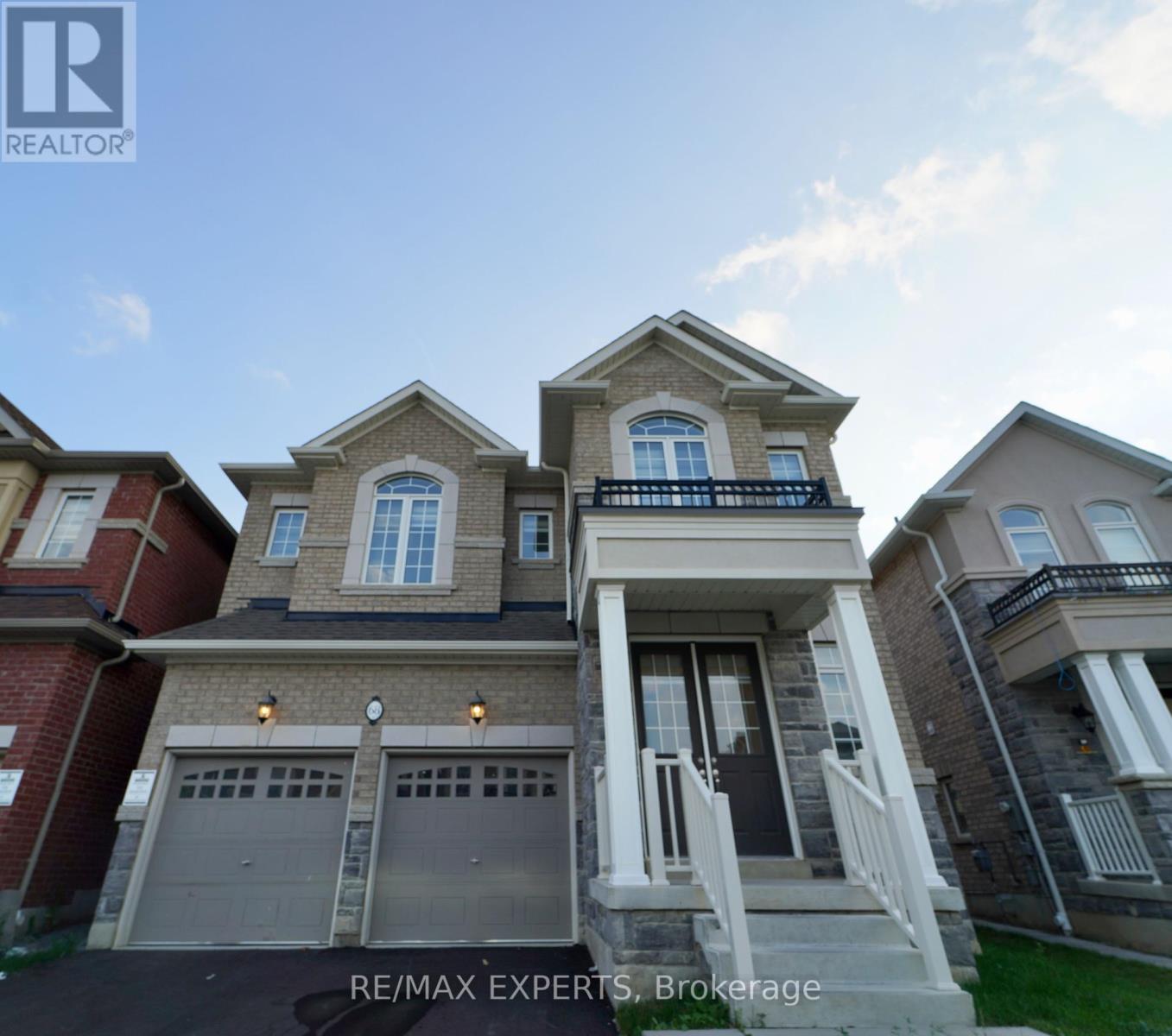 68 Donald Stewart Road, Brampton, Ontario  L7A 0C3 - Photo 2 - W11902903