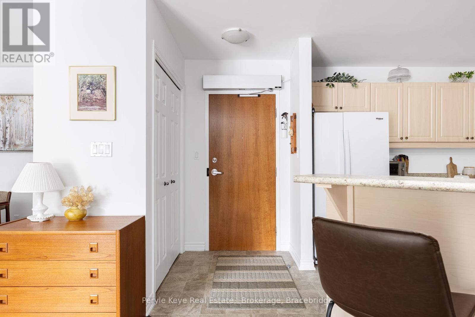 206 - 24 Dairy Lane, Huntsville, Ontario  P1H 0A4 - Photo 3 - X10439214