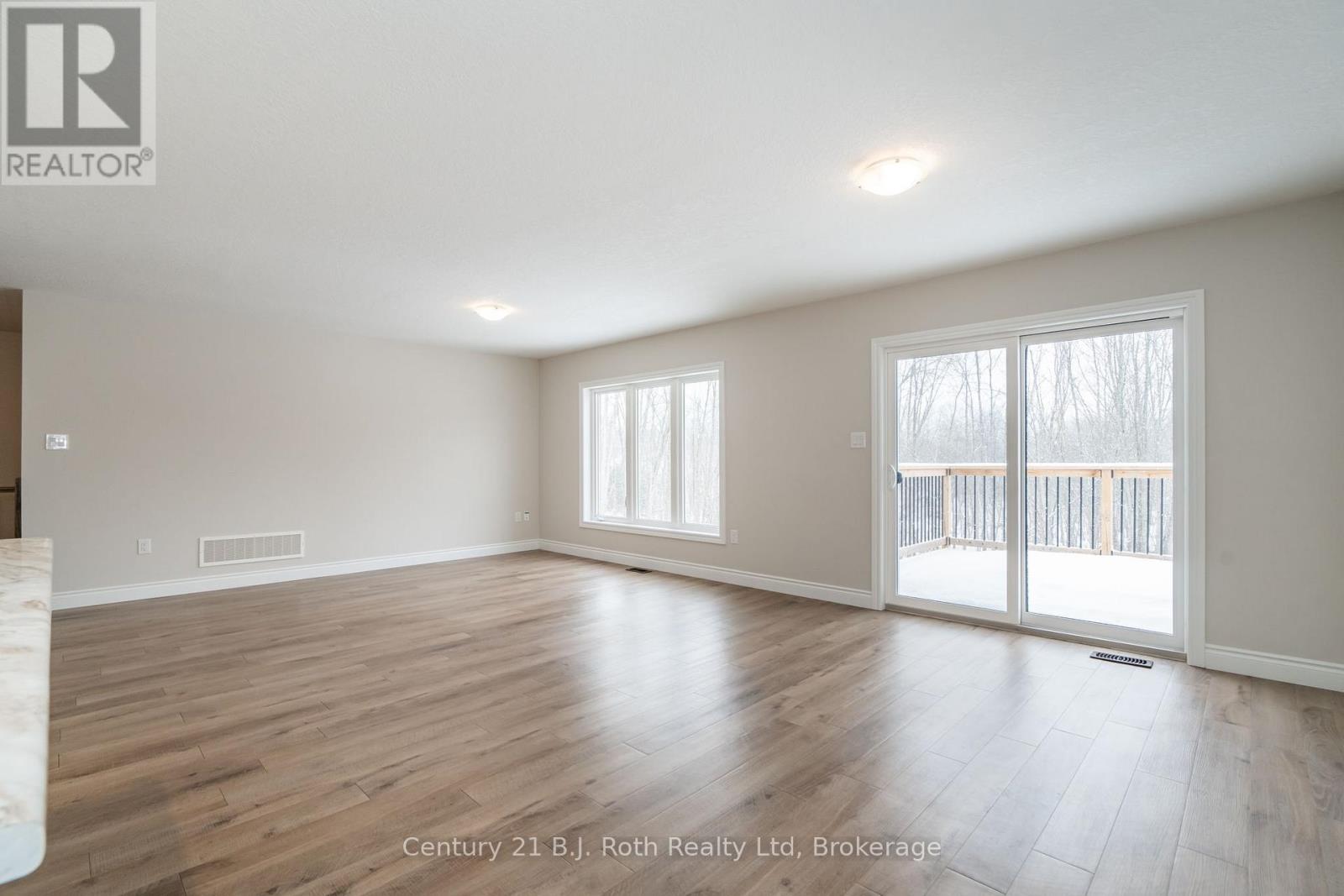 54 Hunter Avenue, Tay, Ontario  L0K 2A0 - Photo 13 - S11902963