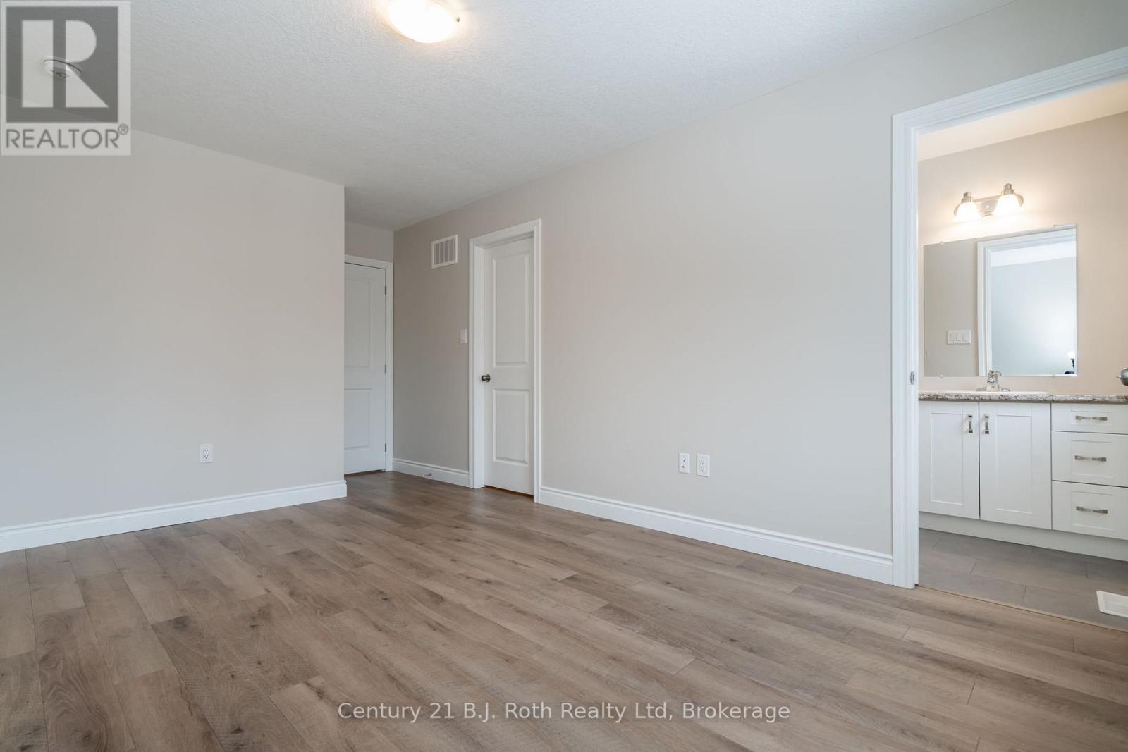 54 Hunter Avenue, Tay, Ontario  L0K 2A0 - Photo 21 - S11902963