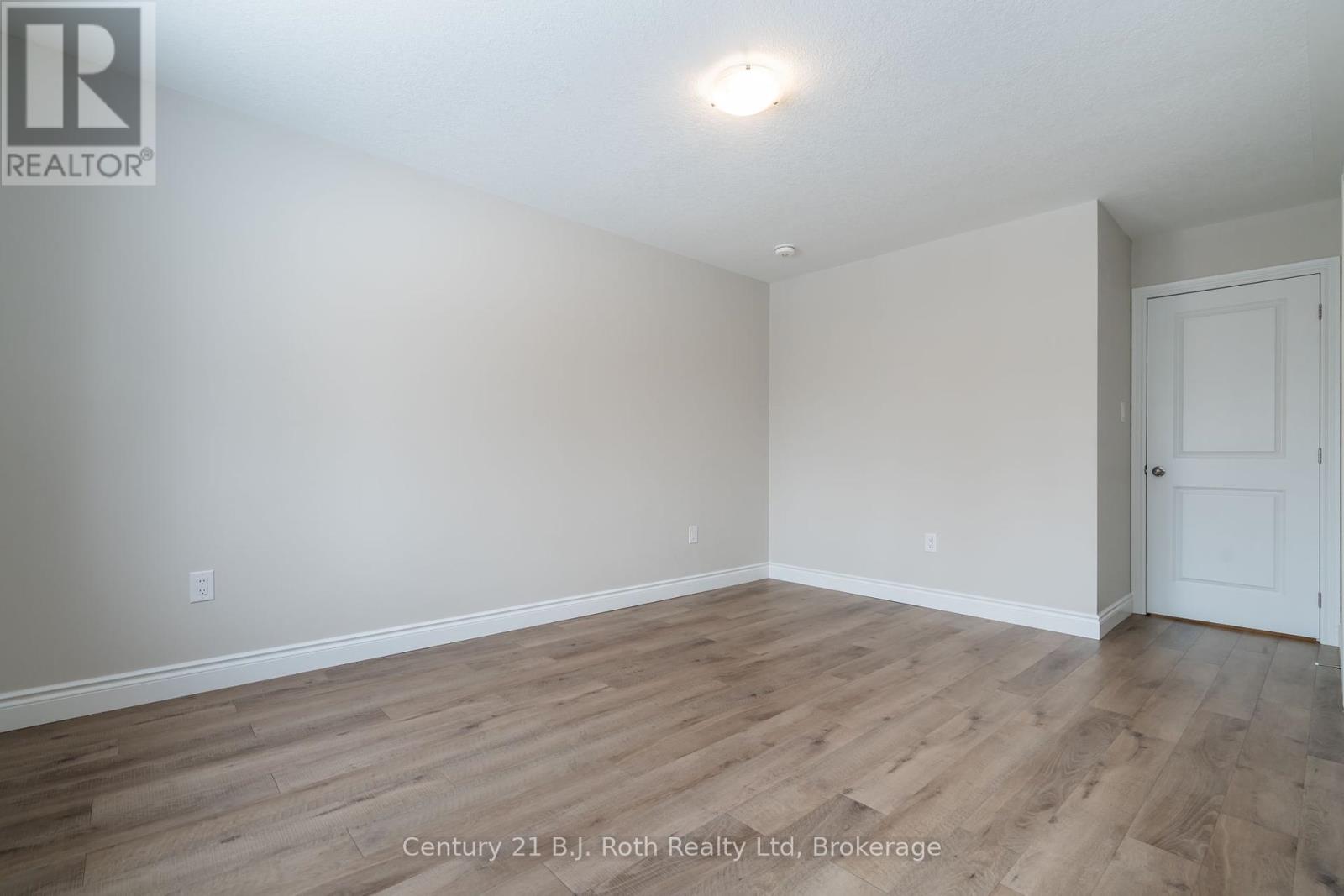 54 Hunter Avenue, Tay, Ontario  L0K 2A0 - Photo 22 - S11902963