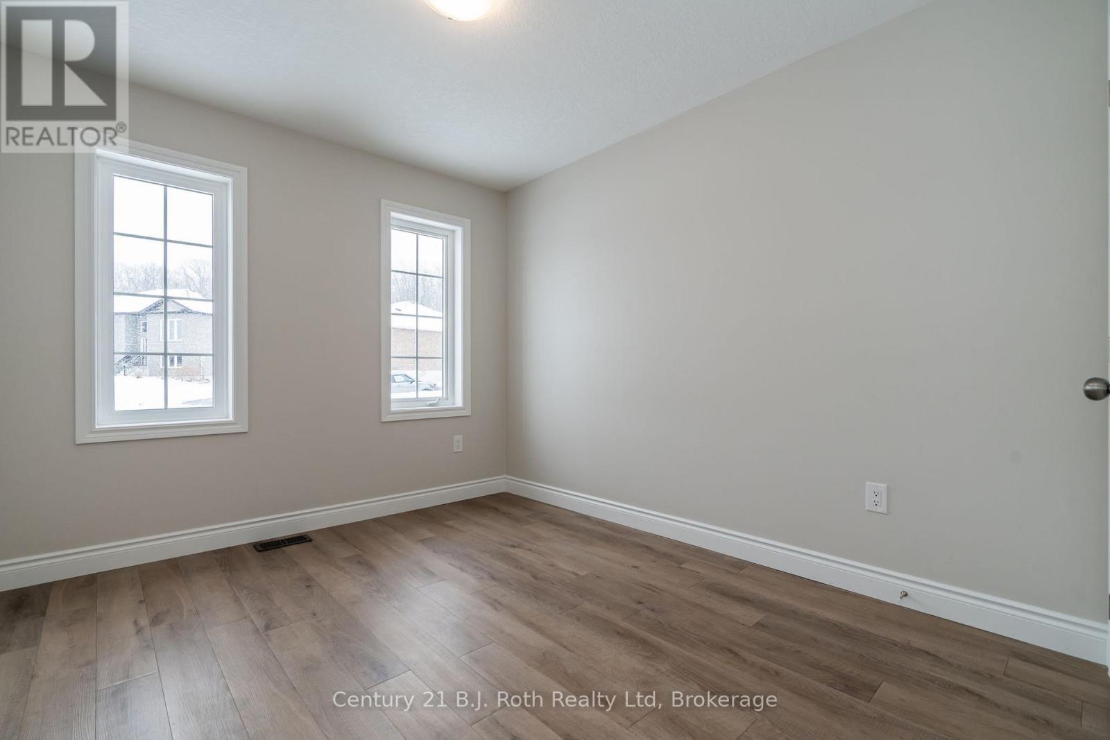 54 Hunter Avenue, Tay, Ontario  L0K 2A0 - Photo 26 - S11902963