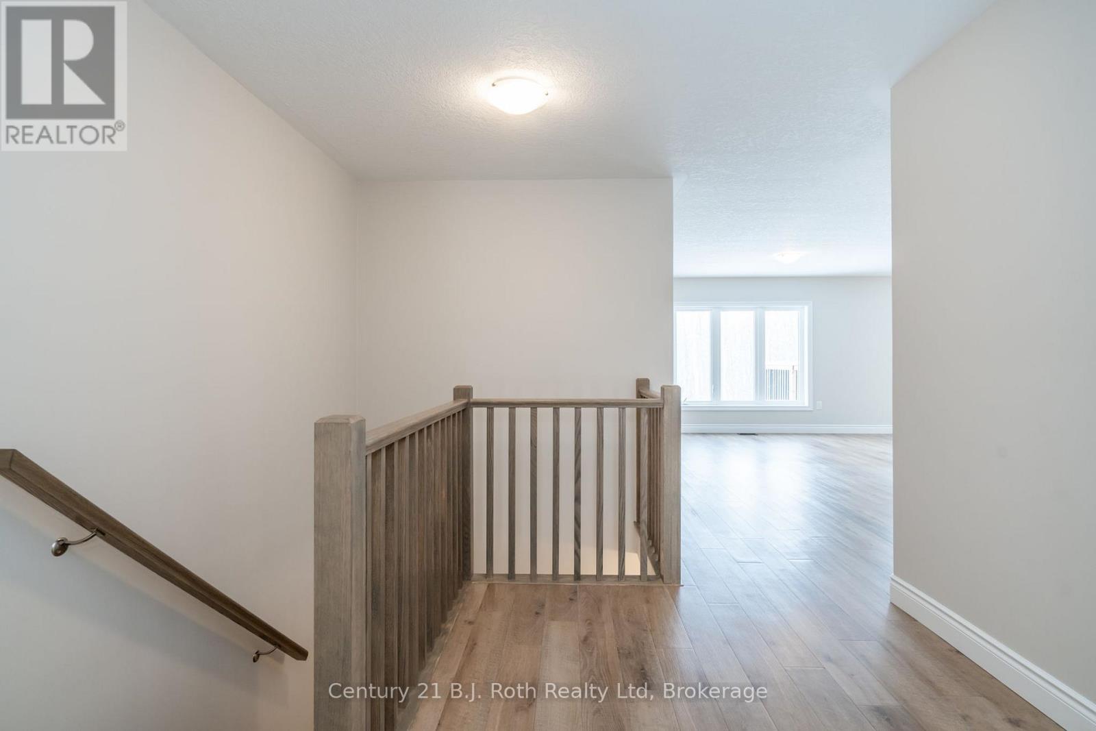 54 Hunter Avenue, Tay, Ontario  L0K 2A0 - Photo 5 - S11902963