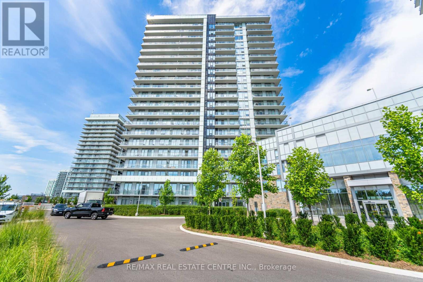 Property at 102B - 4655 METCALFE AVENUE N image 1