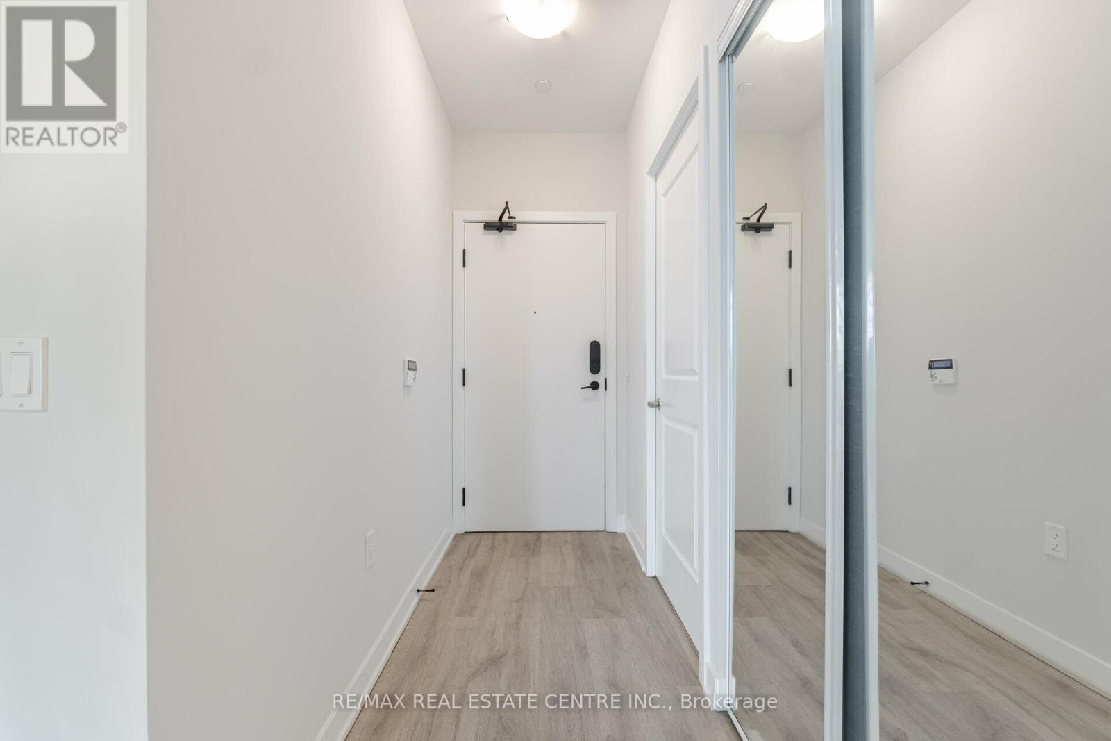 Property at 102B - 4655 METCALFE AVENUE N image 5