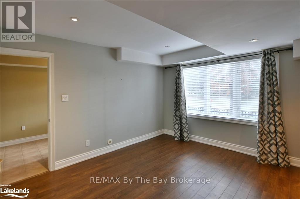 15 Wally Drive, Wasaga Beach, Ontario  L9Z 0E4 - Photo 6 - S10438100