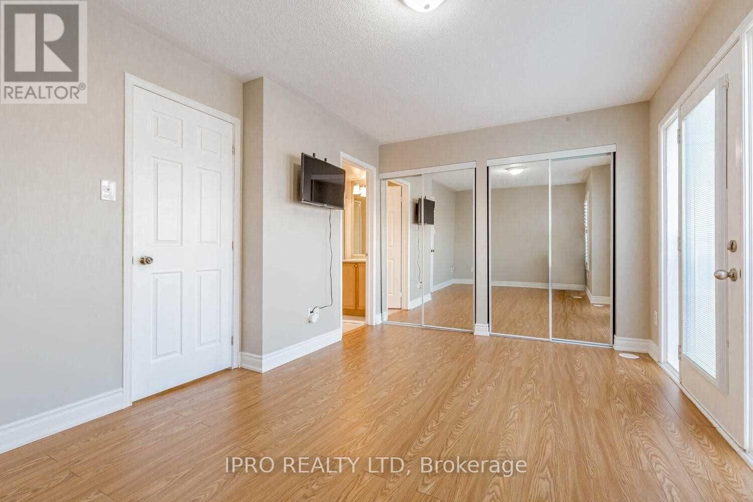 51 - 60 Fairwood Circle, Brampton, Ontario  L6R 0Y6 - Photo 14 - W11903011