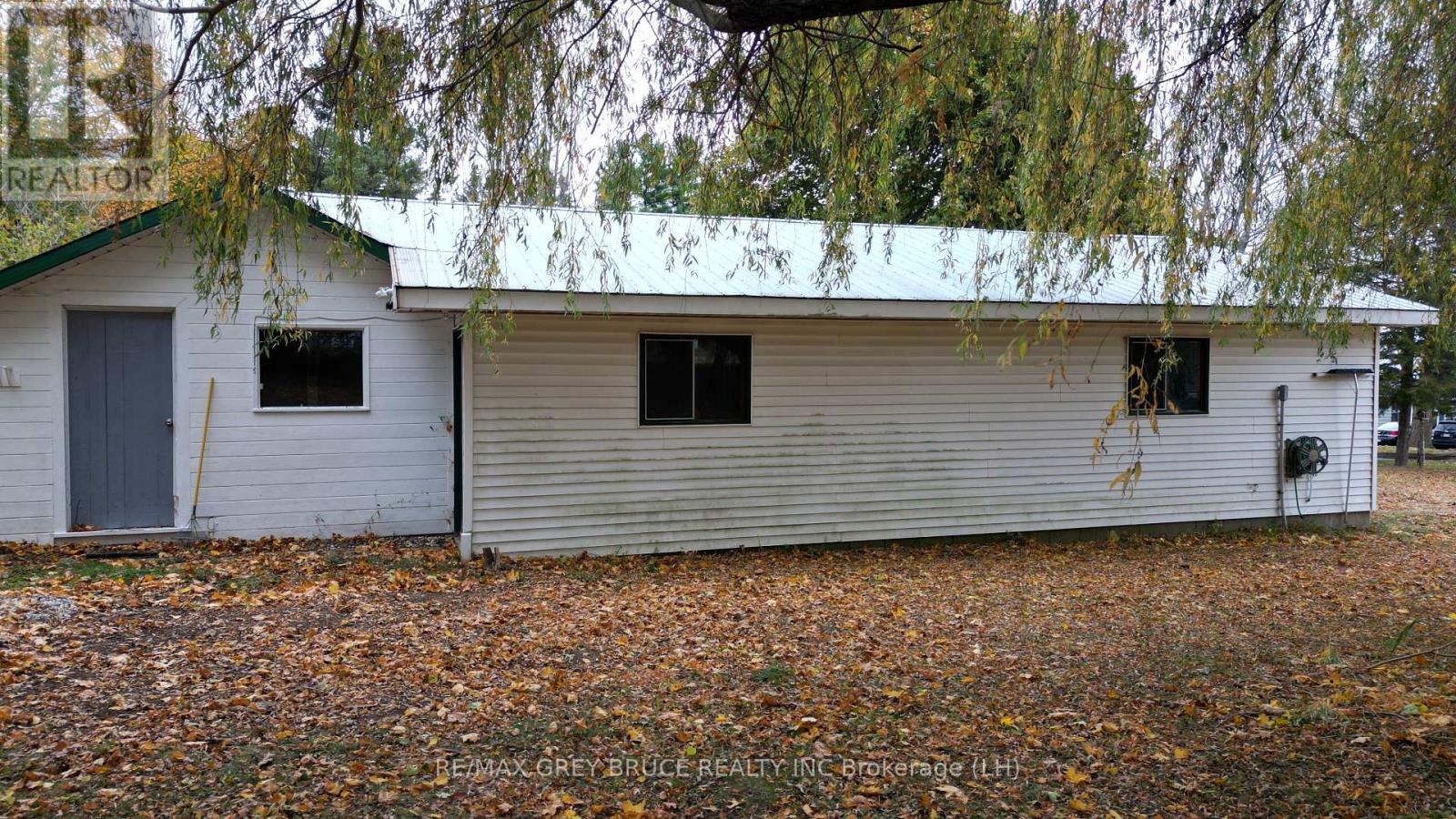 4 Alexander Street, Northern Bruce Peninsula, Ontario  N0H 1W0 - Photo 25 - X11898845