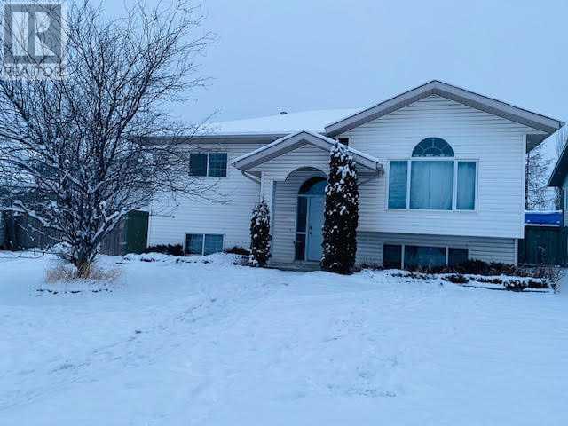 172 MACKAY Crescent, Hinton, Alberta