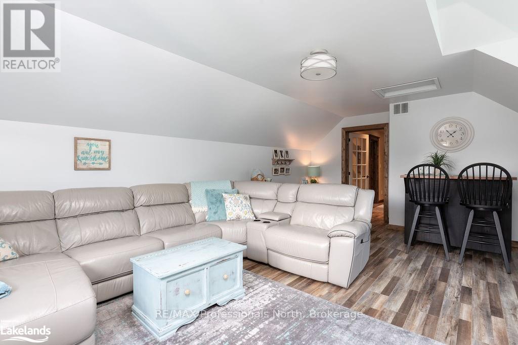 427 Skyhills RoadHuntsville (Chaffey), Ontario  P1H 2N5 - Photo 13 - X11903105