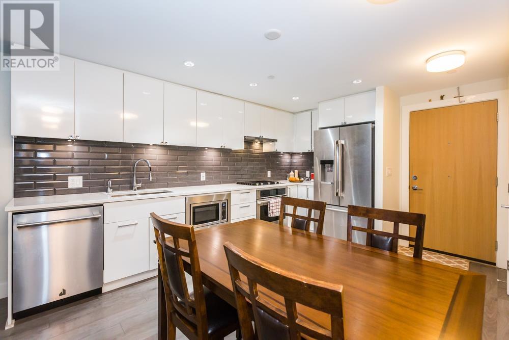 Listing Picture 6 of 20 : 301 3451 SAWMILL CRESCENT, Vancouver / 溫哥華 - 魯藝地產 Yvonne Lu Group - MLS Medallion Club Member