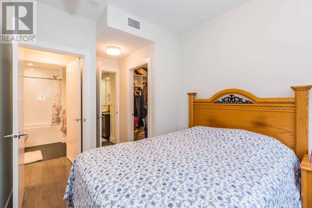 Listing Picture 16 of 20 : 301 3451 SAWMILL CRESCENT, Vancouver / 溫哥華 - 魯藝地產 Yvonne Lu Group - MLS Medallion Club Member