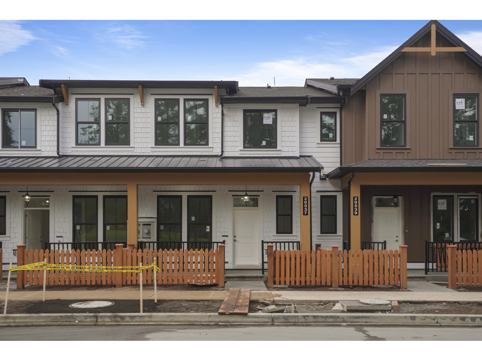 20537 74b Avenue, Langley, British Columbia  V2Y 3S8 - Photo 1 - R2942191
