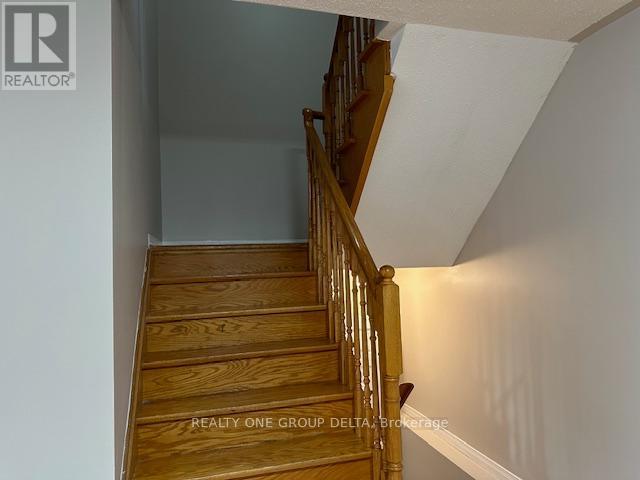 63 View Green Upper2bhk Crescent, Toronto, Ontario  M9W 7E1 - Photo 8 - W11900905