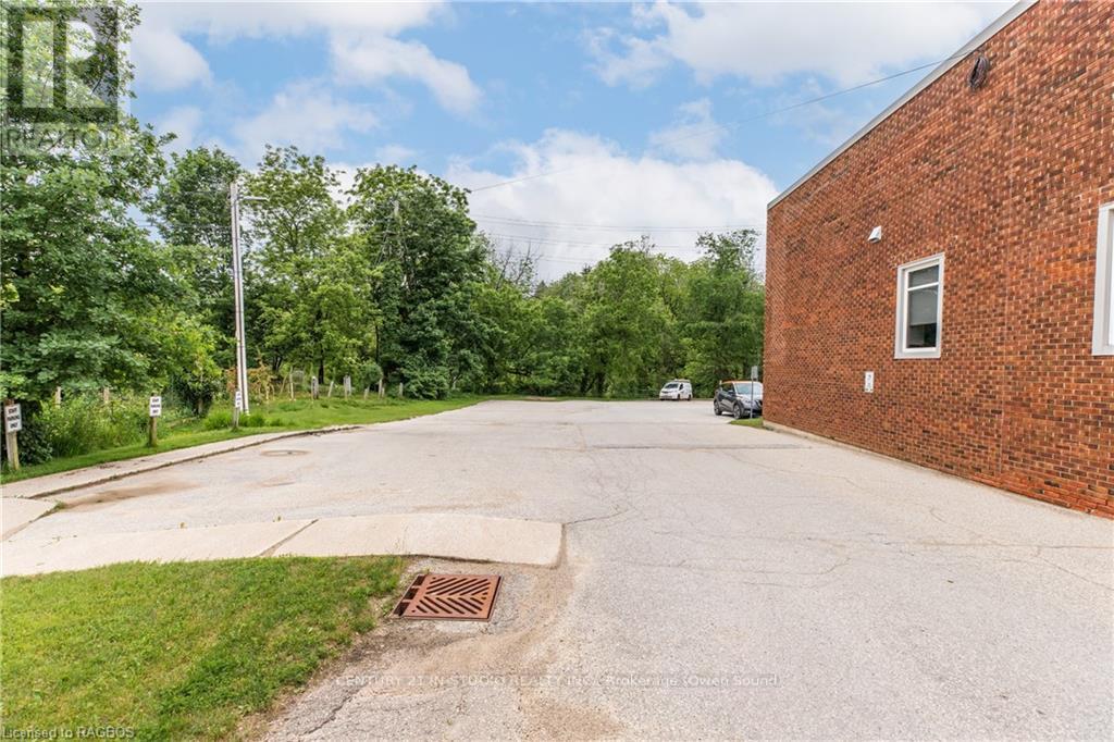 612 2nd Avenue E, Owen Sound, Ontario  N4K 2G8 - Photo 5 - X10848821