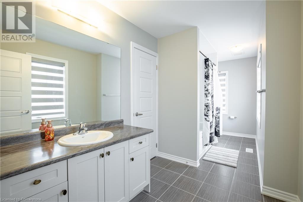 50 Fleming CrescentCaledonia, Ontario  N3W 0C3 - Photo 18 - 40686877