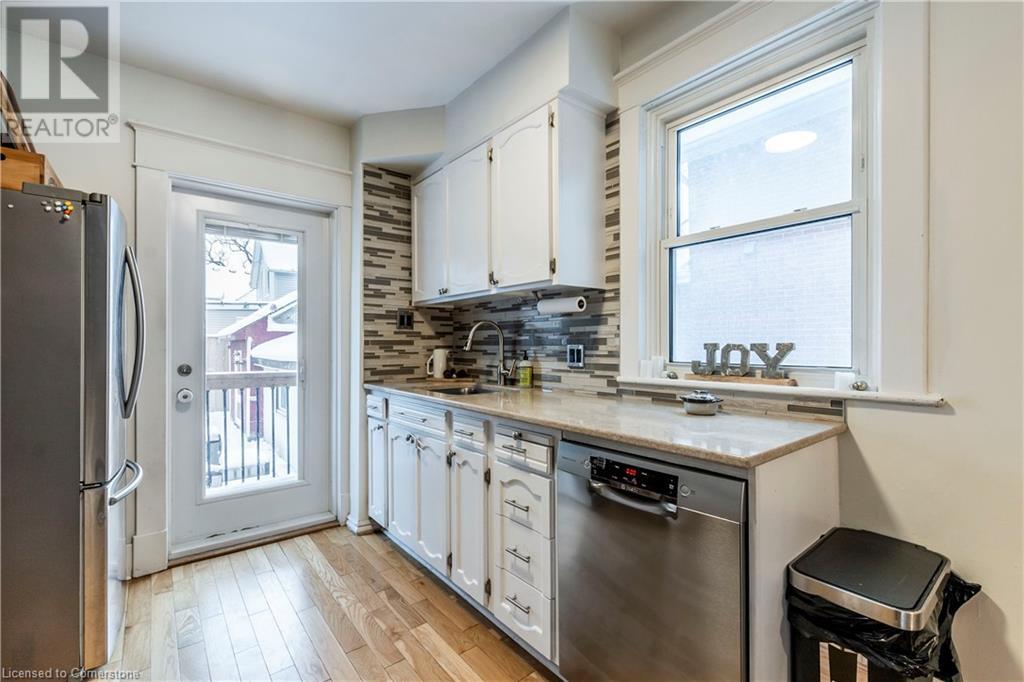 319 Douro Street, Stratford, Ontario  N5A 3S6 - Photo 12 - 40686553