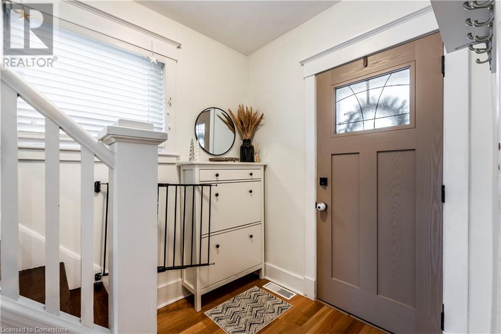 319 Douro Street, Stratford, Ontario  N5A 3S6 - Photo 5 - 40686553