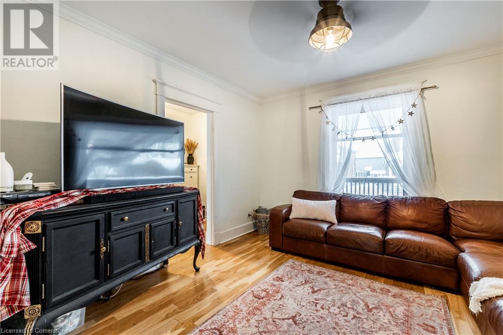 319 Douro Street, Stratford, Ontario  N5A 3S6 - Photo 9 - 40686553