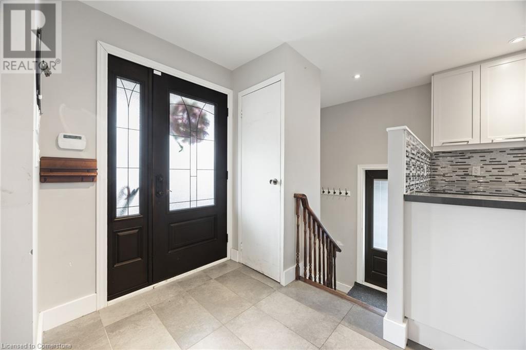 15 Rosewood Avenue, Etobicoke, Ontario  M8Z 1X5 - Photo 6 - 40686809