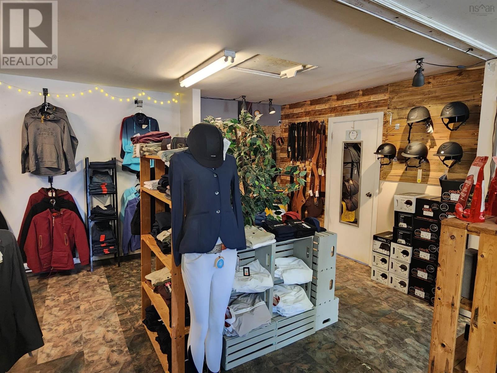 2037 Highway 1, Falmouth, Nova Scotia  B0N 1Y0 - Photo 10 - 202428606