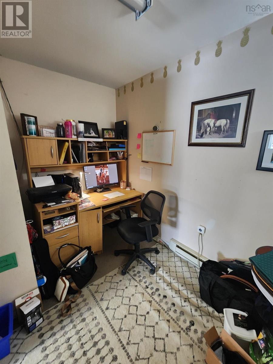 2037 Highway 1, Falmouth, Nova Scotia  B0N 1Y0 - Photo 12 - 202428606