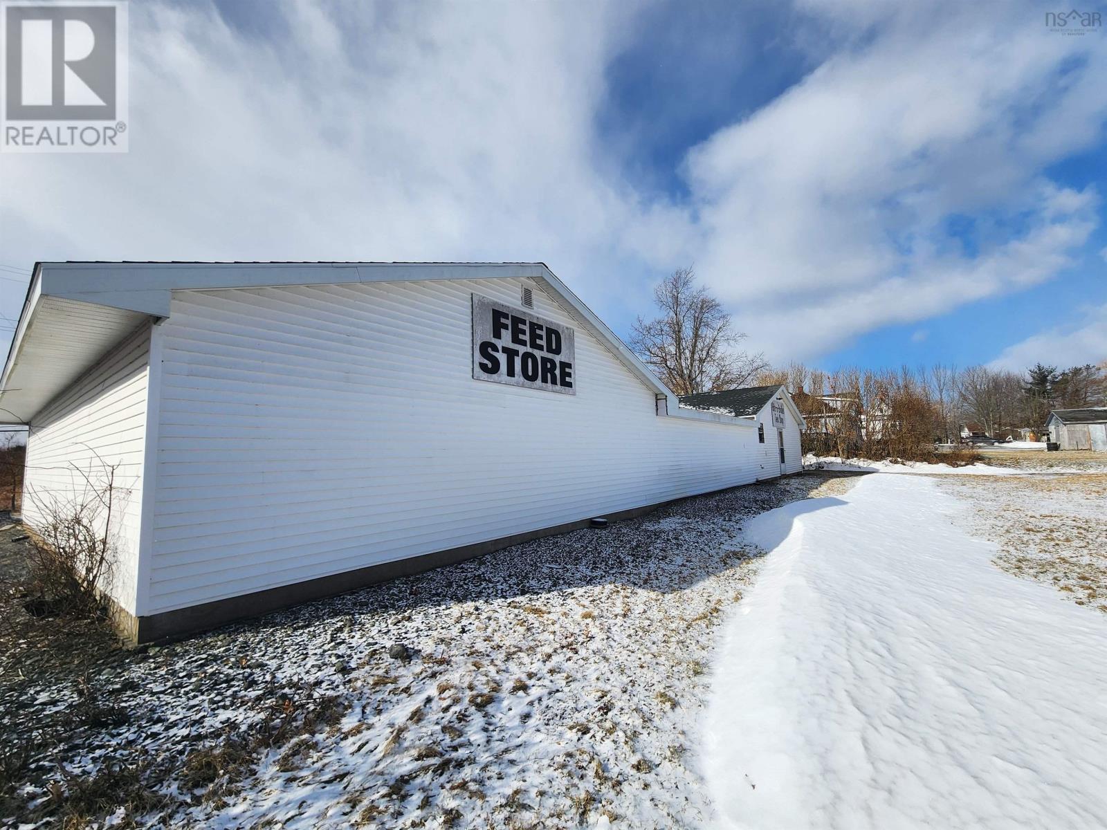 2037 Highway 1, Falmouth, Nova Scotia  B0N 1Y0 - Photo 5 - 202428606