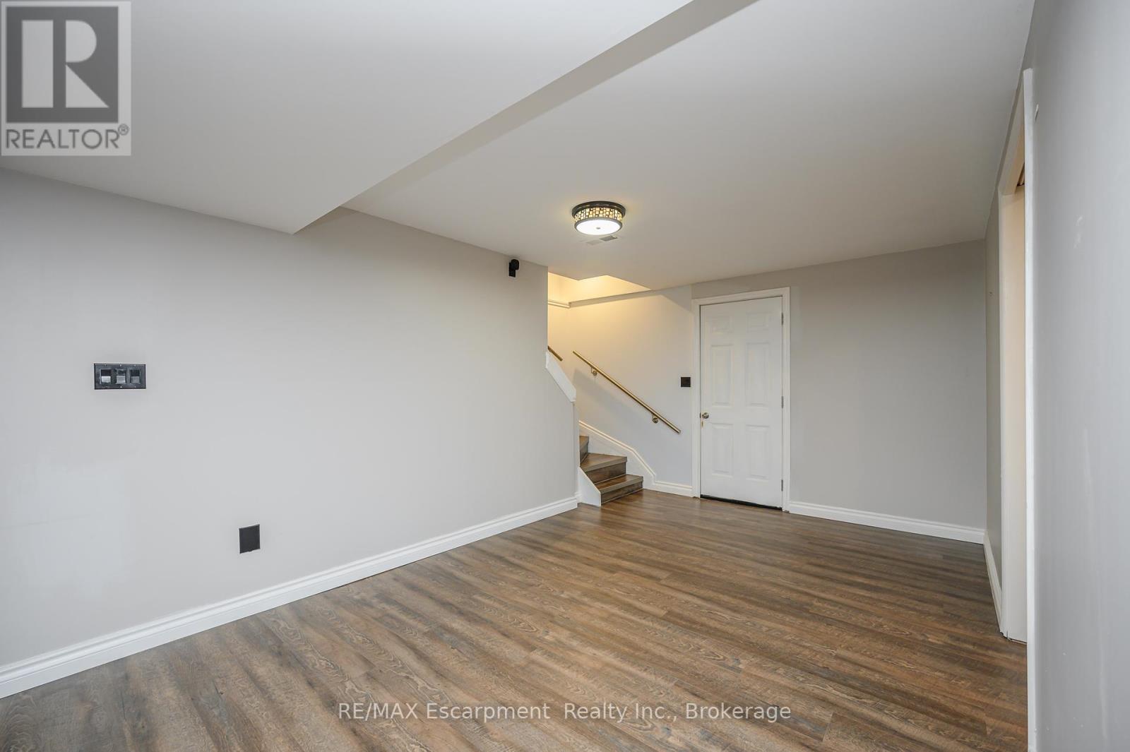 7102 Burbank Crescent, Niagara Falls (212 - Morrison), Ontario  L2J 4E7 - Photo 27 - X11903287