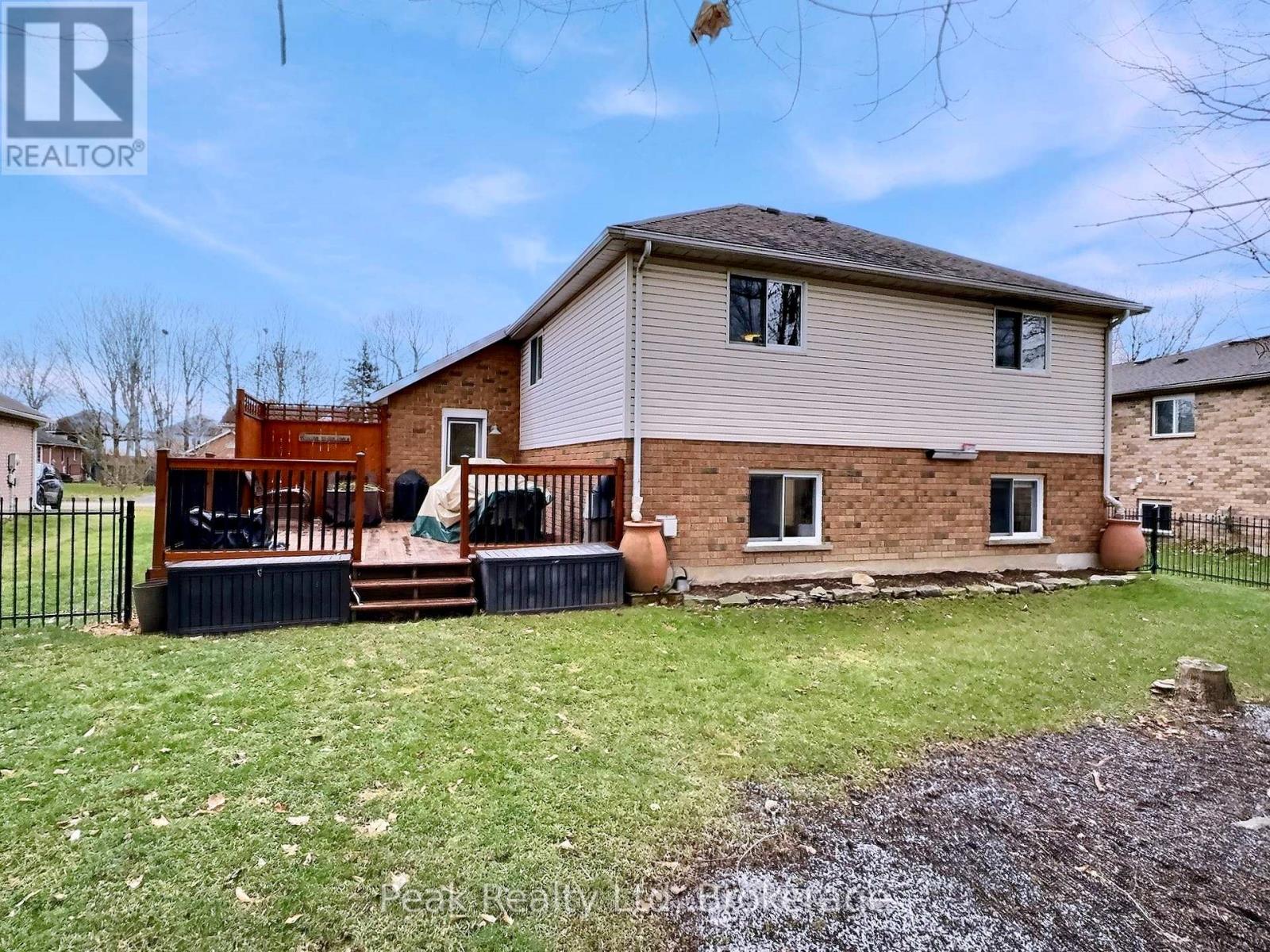 225 Eby Crescent, Wilmot, Ontario  N3A 1Y9 - Photo 3 - X11897890