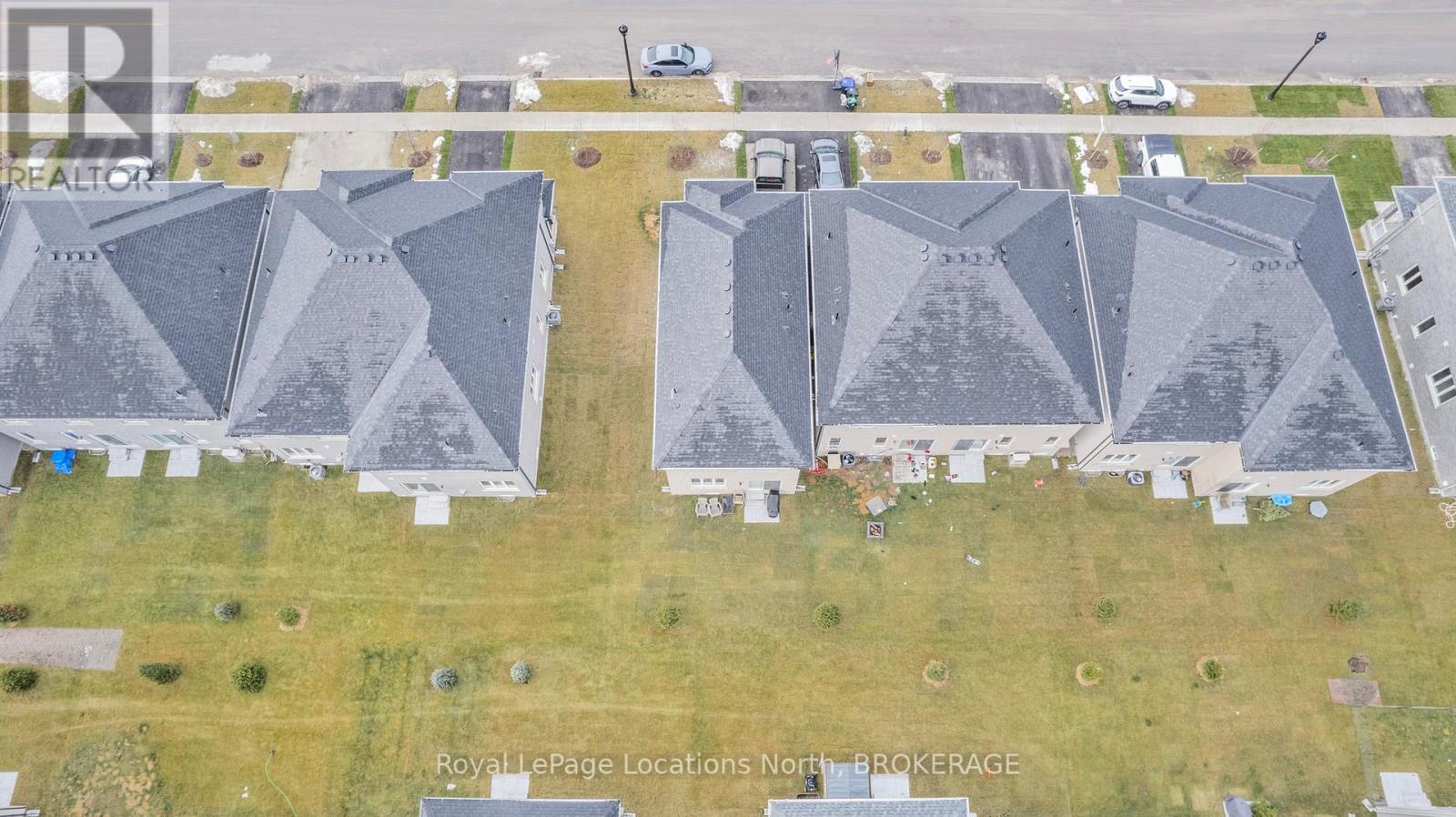 11 Lisa Street, Wasaga Beach, Ontario  L9Z 1J9 - Photo 3 - S11901762