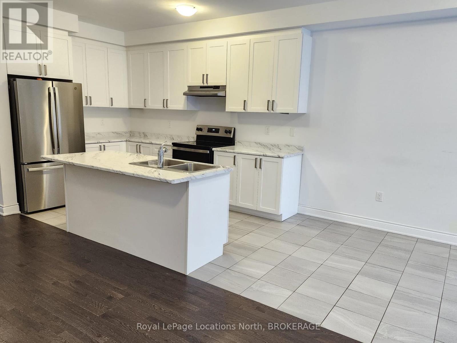 11 Lisa Street, Wasaga Beach, Ontario  L9Z 1J9 - Photo 8 - S11901762