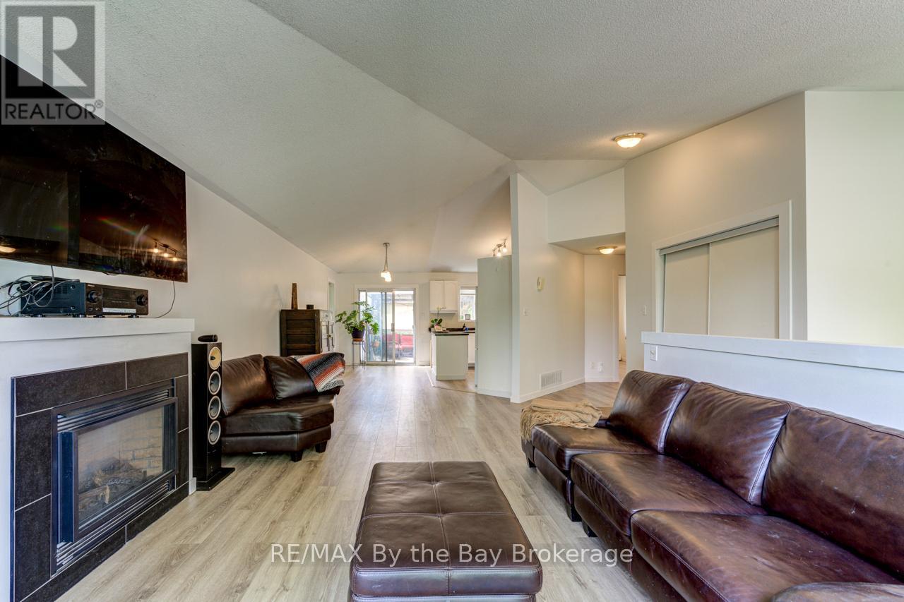 309 Balsam Street, Collingwood, Ontario  L9Y 5B9 - Photo 8 - S11903313